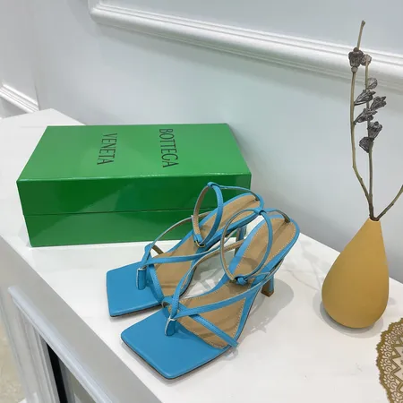 ボッテガ ヴェネタ サンダル