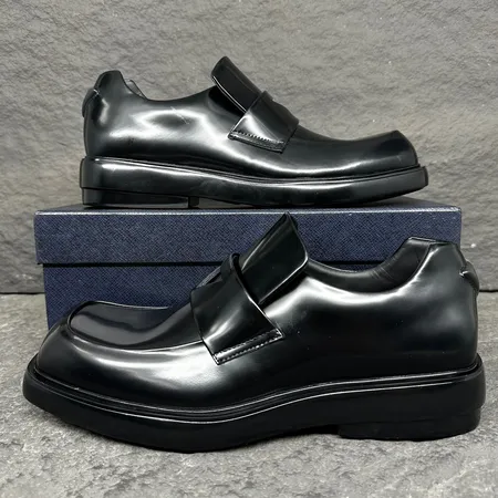 プラダ ビジネスシューズ