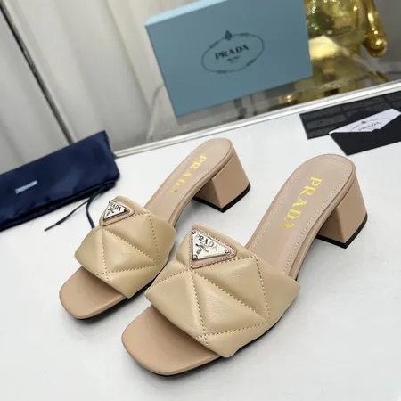 プラダ スリッパ