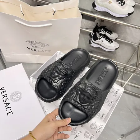 ヴェルサーチ スリッパ