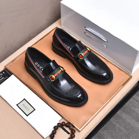 グッチ ビジネスシューズ