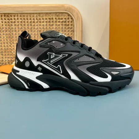 ルイヴィトン スニーカー