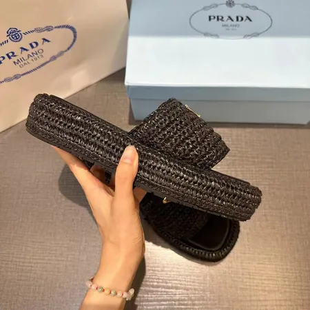 プラダ スリッパ