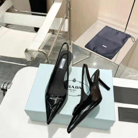 プラダ サンダル