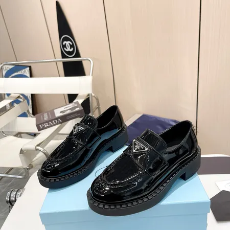プラダ ビジネスシューズ