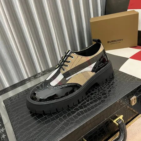 バーバリー ス ビジネスシューズ