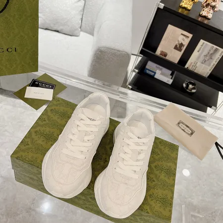 グッチ スニーカー
