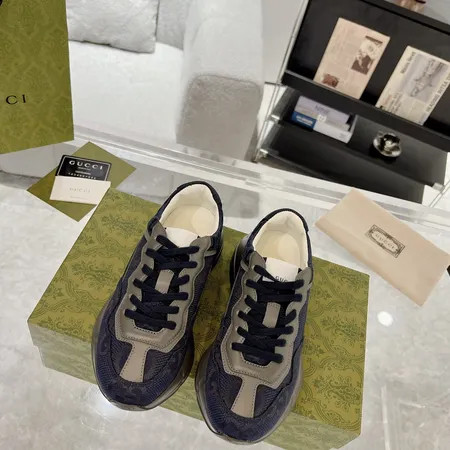 グッチ スニーカー