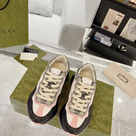 グッチ スニーカー