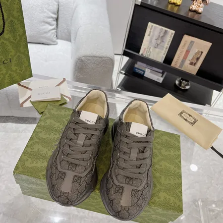 グッチ スニーカー