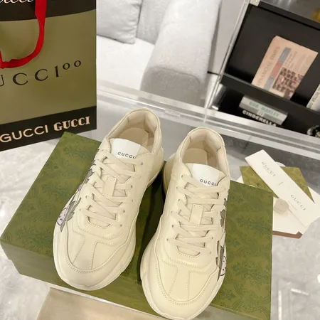 グッチ スニーカー