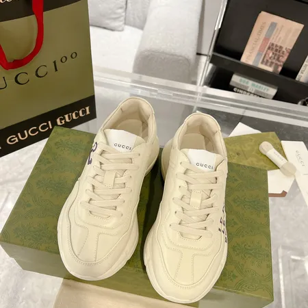 グッチ スニーカー