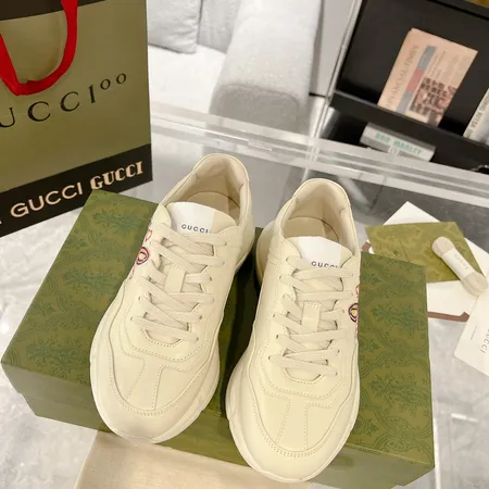 グッチ スニーカー