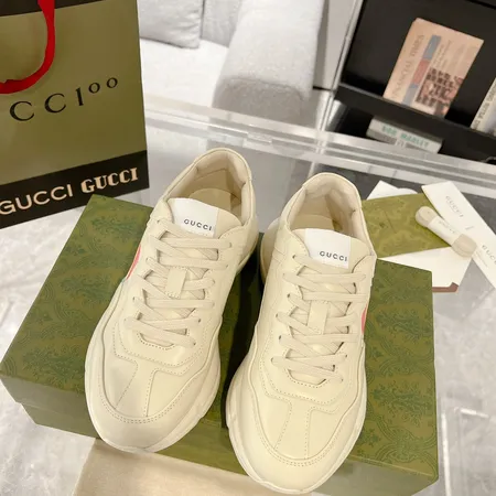 グッチ スニーカー