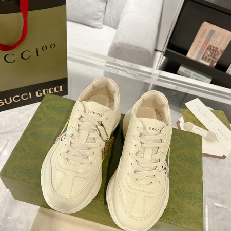 グッチ スニーカー