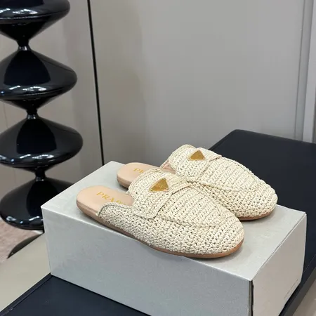 プラダ スリッパ