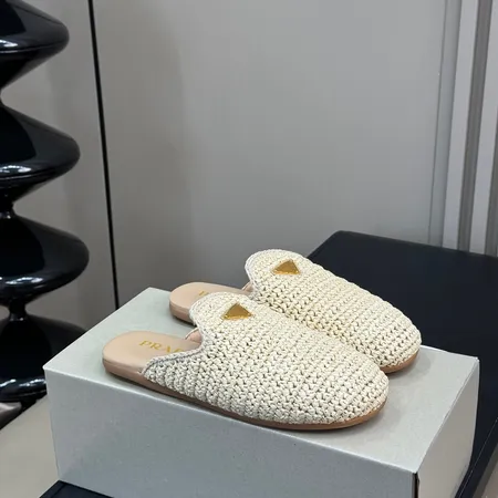 プラダ スリッパ