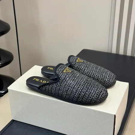 プラダ スリッパ