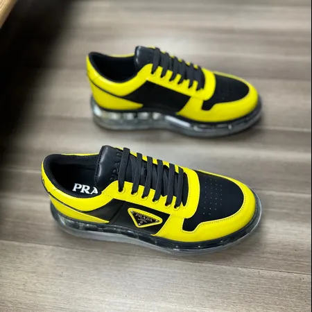 プラダ スニーカー