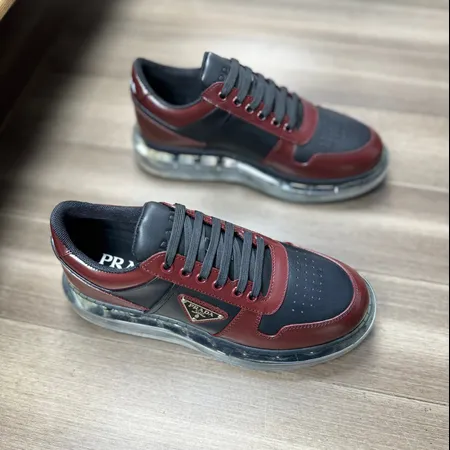 プラダ スニーカー