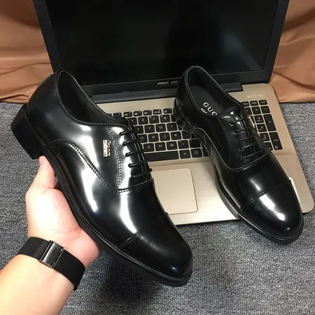 グッチ ビジネスシューズ