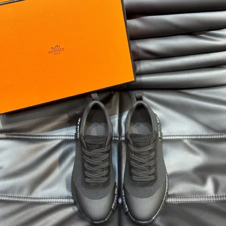 エルメス スニーカー