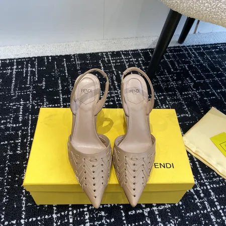 フェンディ サンダル