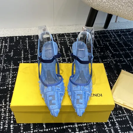 フェンディ サンダル