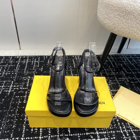 フェンディ サンダル