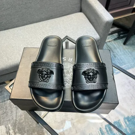 ヴェルサーチ スリッパ