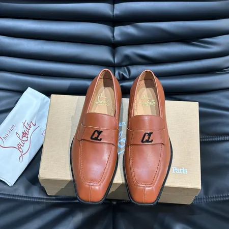 クリスチャン・ルブタン ビジネスシューズ