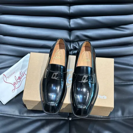 クリスチャン・ルブタン ビジネスシューズ