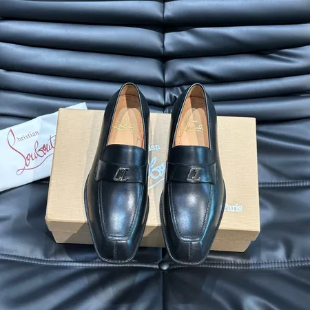 クリスチャン・ルブタン ビジネスシューズ