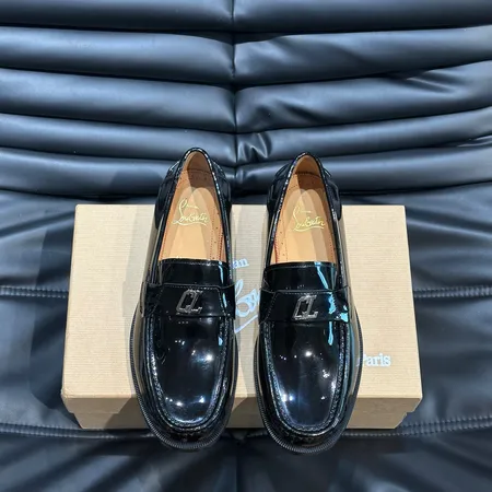 クリスチャン・ルブタン ビジネスシューズ