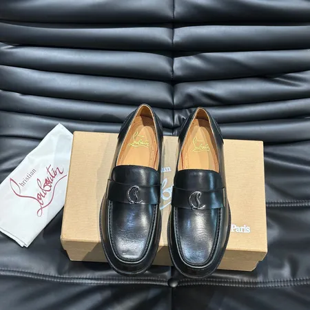 クリスチャン・ルブタン ビジネスシューズ