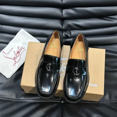 クリスチャン・ルブタン ビジネスシューズ