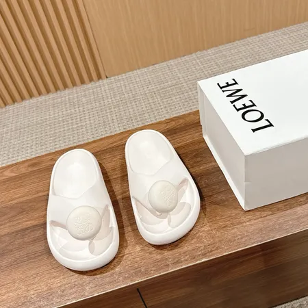 ロエベ スリッパ