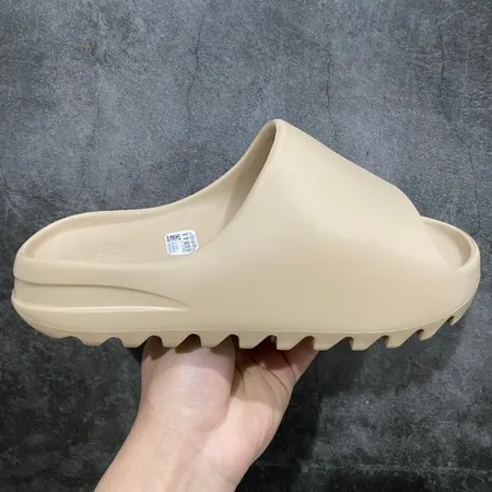 アディダス スリッパ