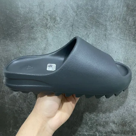 アディダス スリッパ