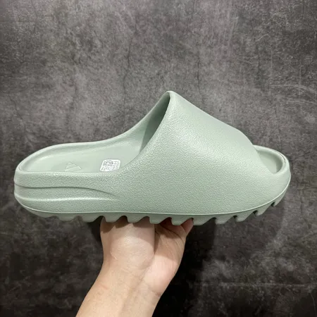 アディダス スリッパ