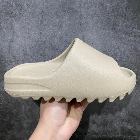 アディダス スリッパ