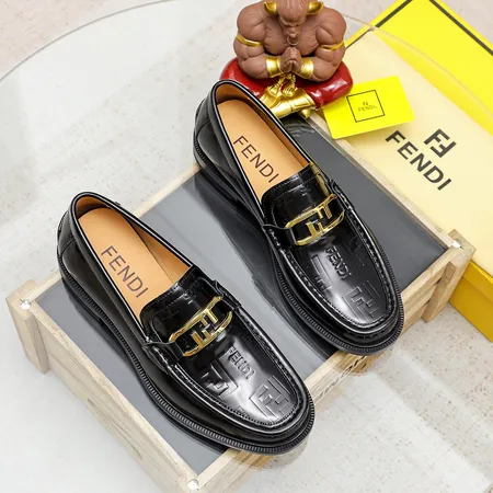 フェンディ ビジネスシューズ
