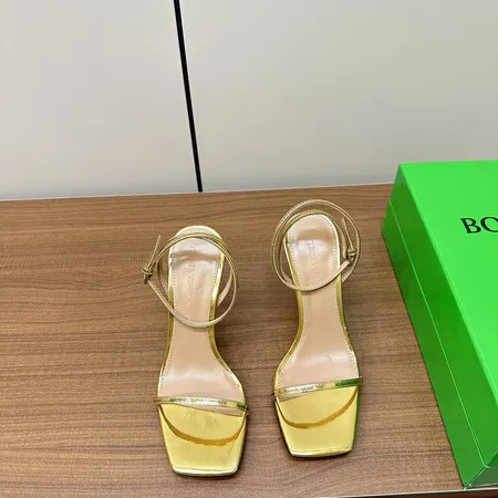 ボッテガ ヴェネタ サンダル