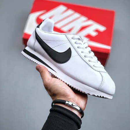 ナイキ カジュアルシューズ