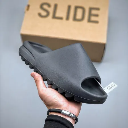 アディダス スリッパ