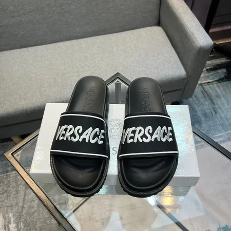 ヴェルサーチ スリッパ