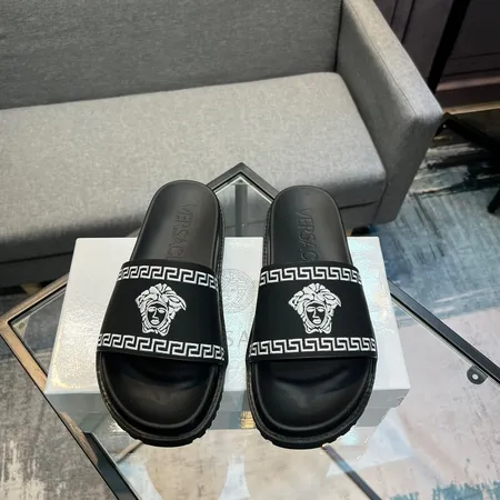 ヴェルサーチ スリッパ