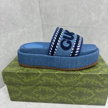 グッチ スリッパ