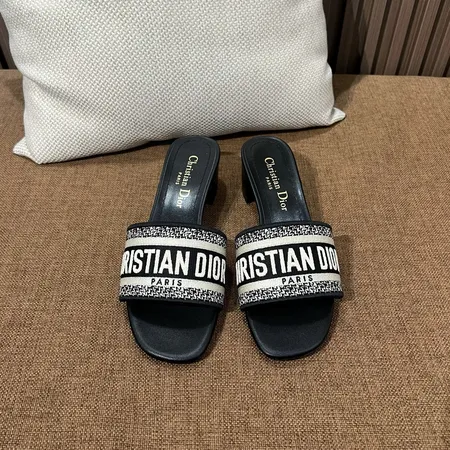 ディオール スリッパ