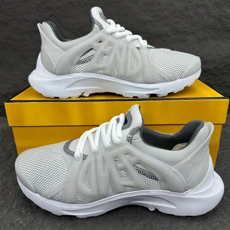 フェンディ カジュアルシューズ